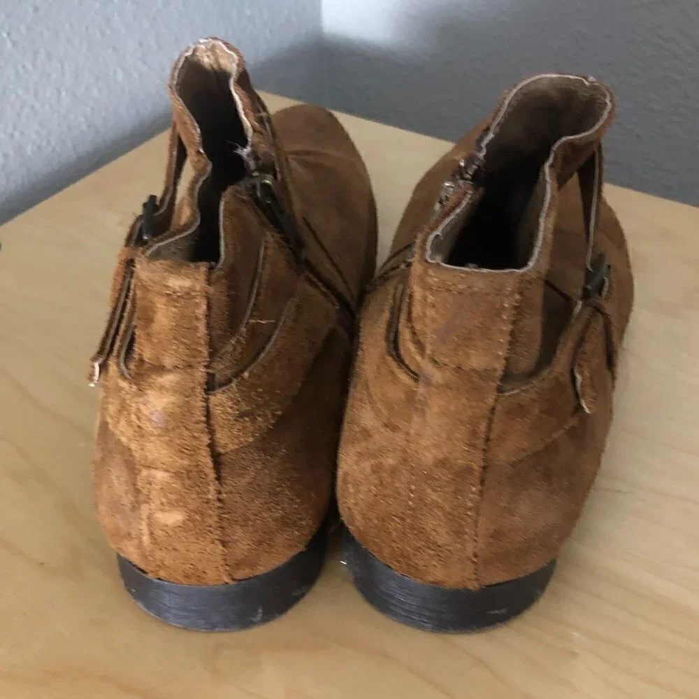 Asos Suede Buckle Ankle Zip Booties Men's size 9 Tan Brown Pointed Toe Moto